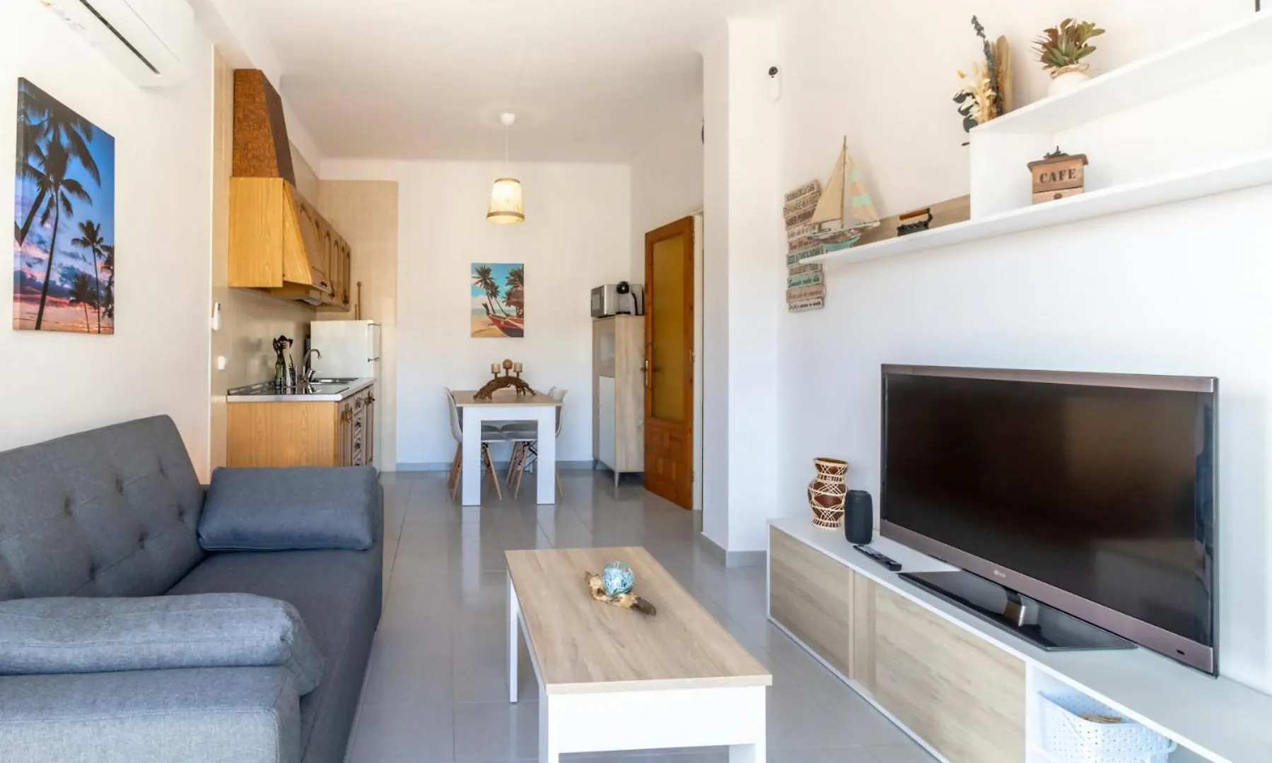 Grifeu 18 Apartamento Con Terraza Y Vistas Llanca Apartment