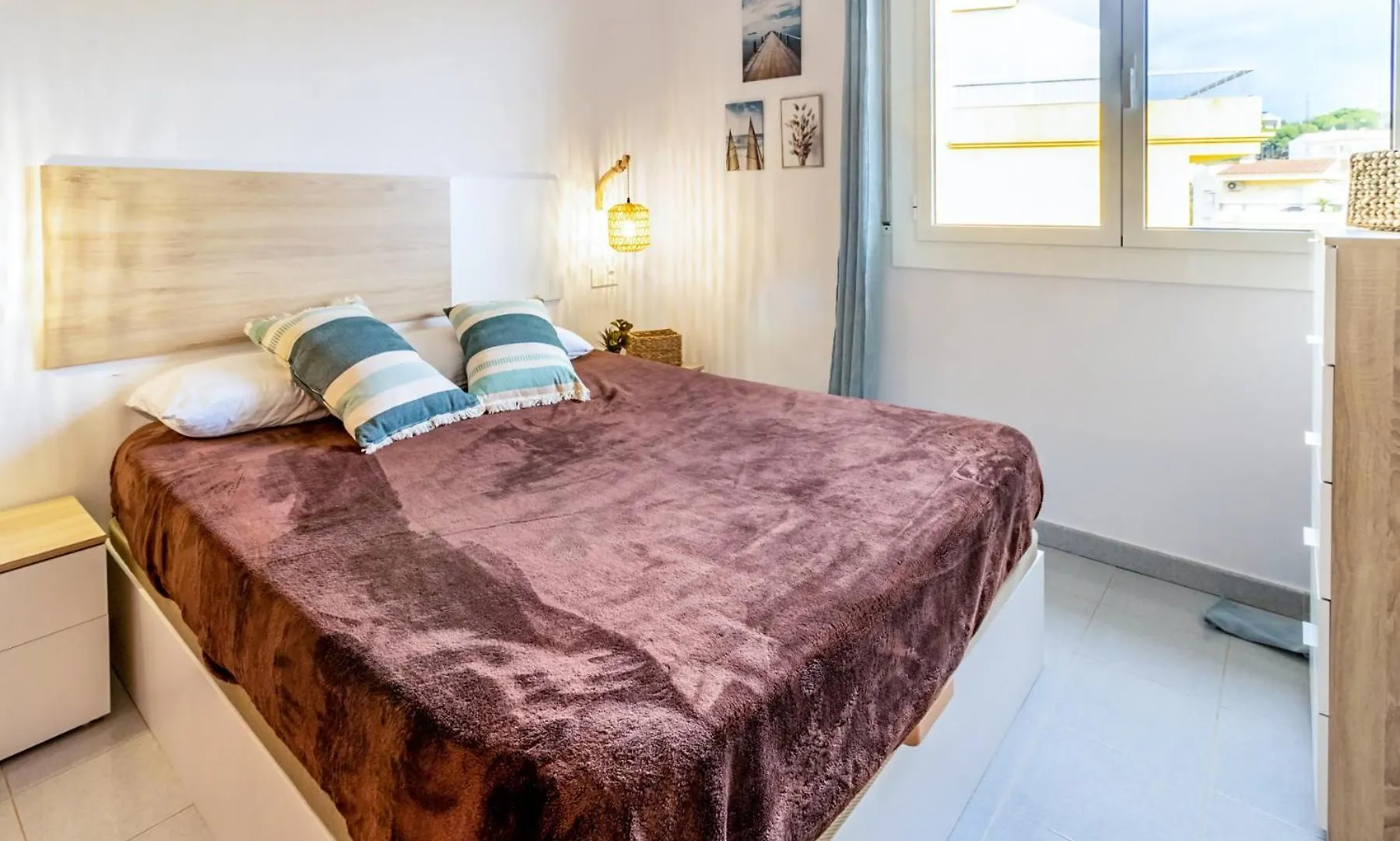 Grifeu 18 Apartamento Con Terraza Y Vistas Llanca Apartment